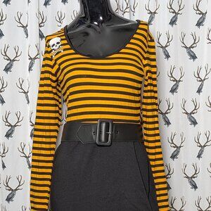 Deadly Dames Gold and Black Dragstrip Pinup Wiggle Dress